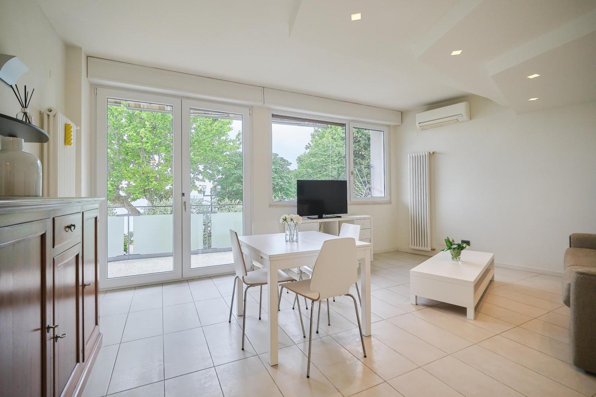 Front Lake Apartment Bardolino Eksteriør bilde
