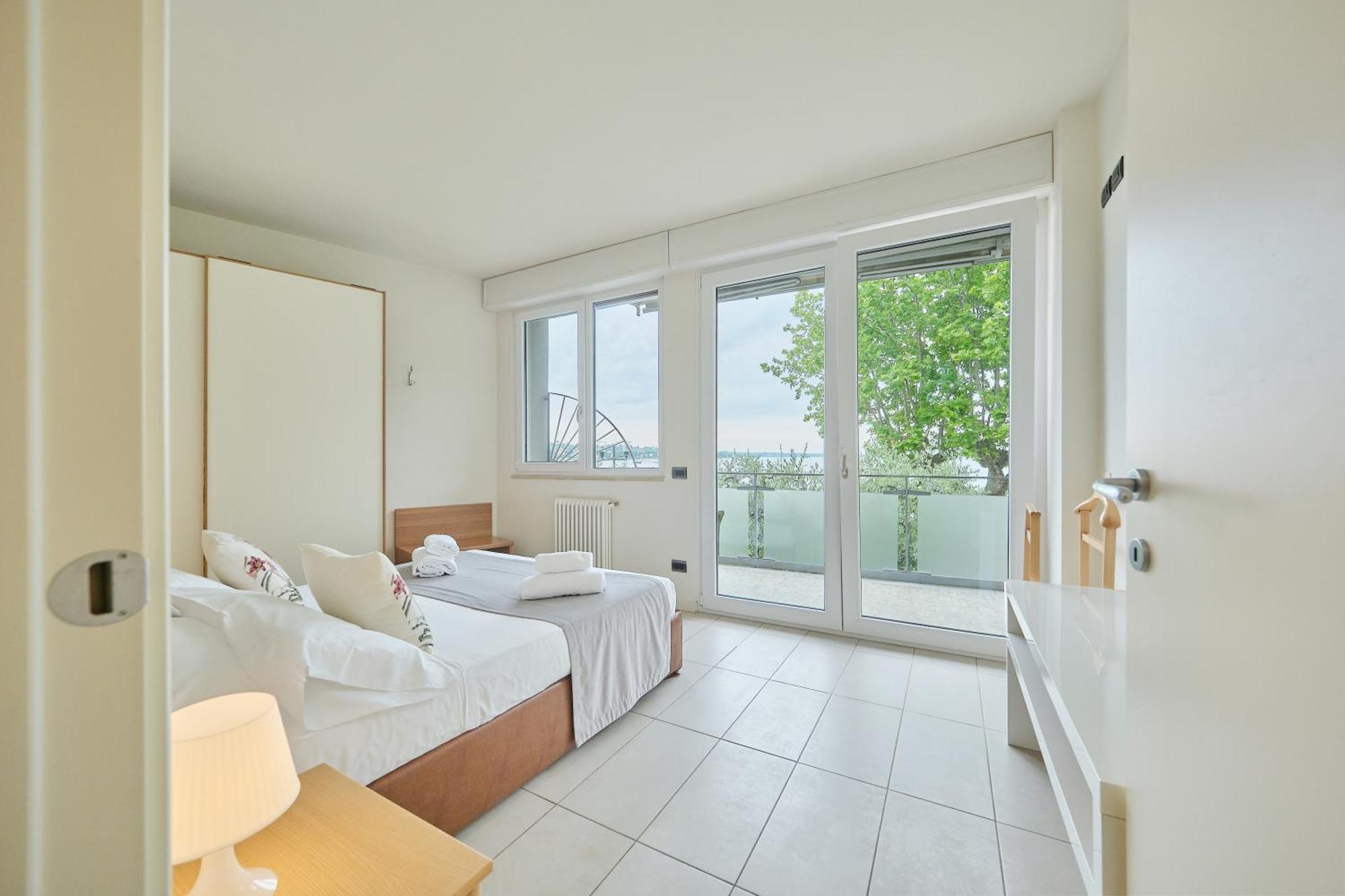 Front Lake Apartment Bardolino Eksteriør bilde