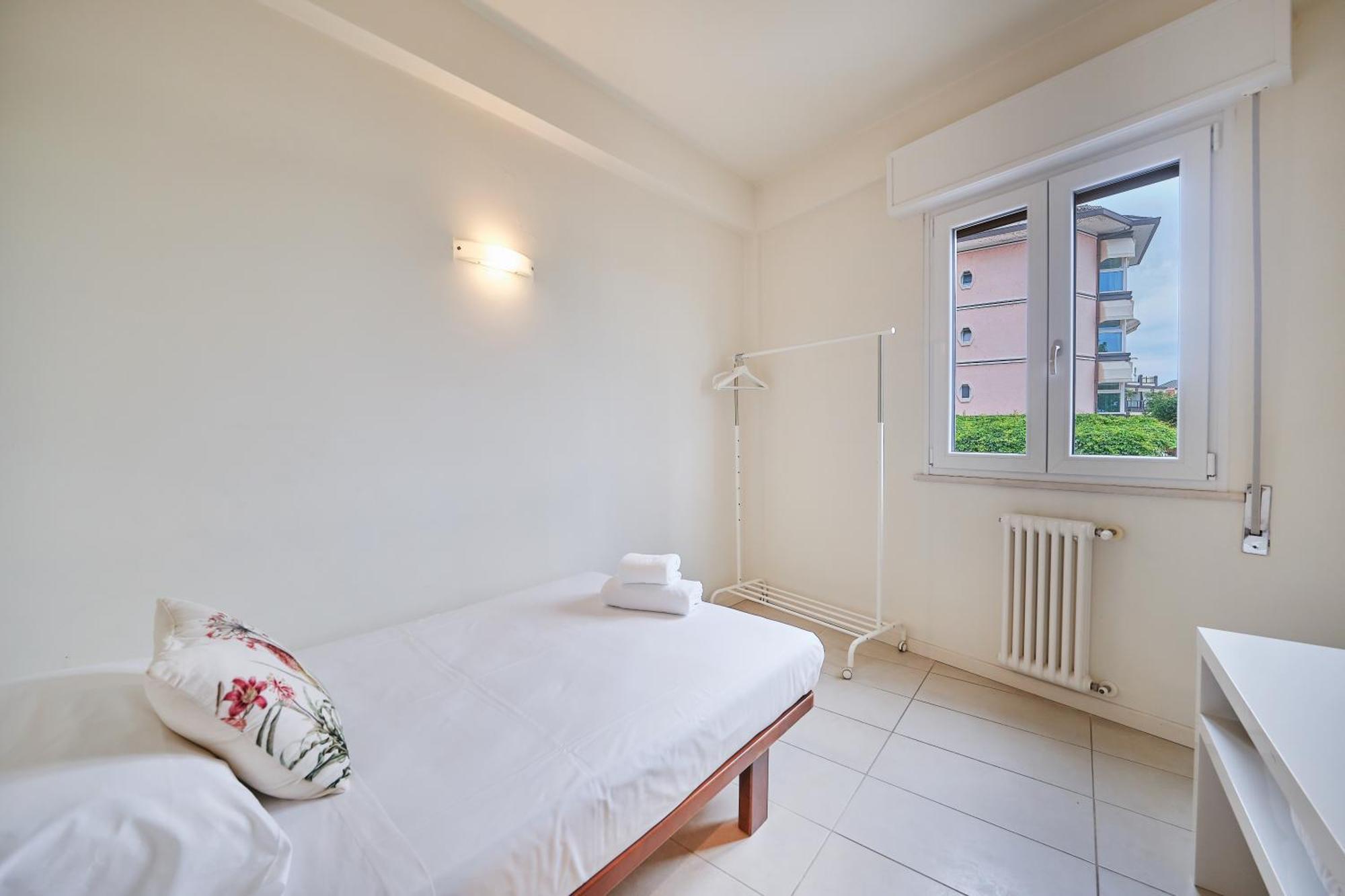 Front Lake Apartment Bardolino Eksteriør bilde